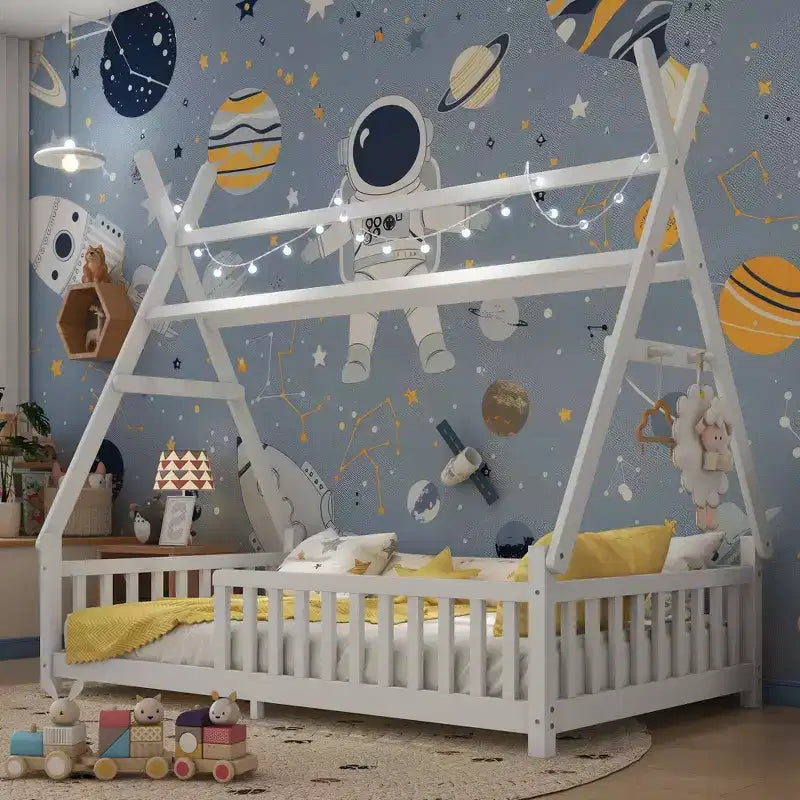 Struttura letto a pavimento a forma di casa con tetto, dimensioni Twin/Full, con recinzione e luci decorative, letto moderno per studenti per camera da letto, camera dei bambini, stanze dei giochi